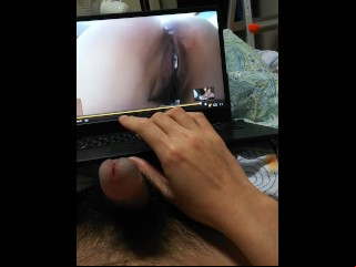 在他射精前男孩手淫